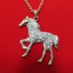 Collier long pendentif cheval strass