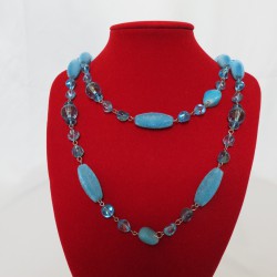 Collier long bleu